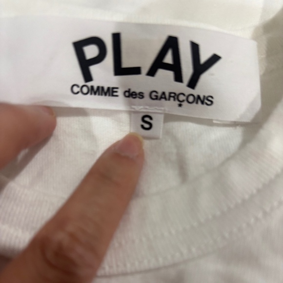 Comme Des garçon play tshirt - Picture 2 of 3